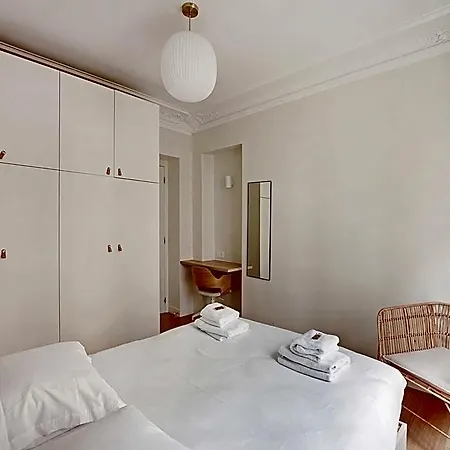 Authentic - 3br8p - Clignancourt 3*